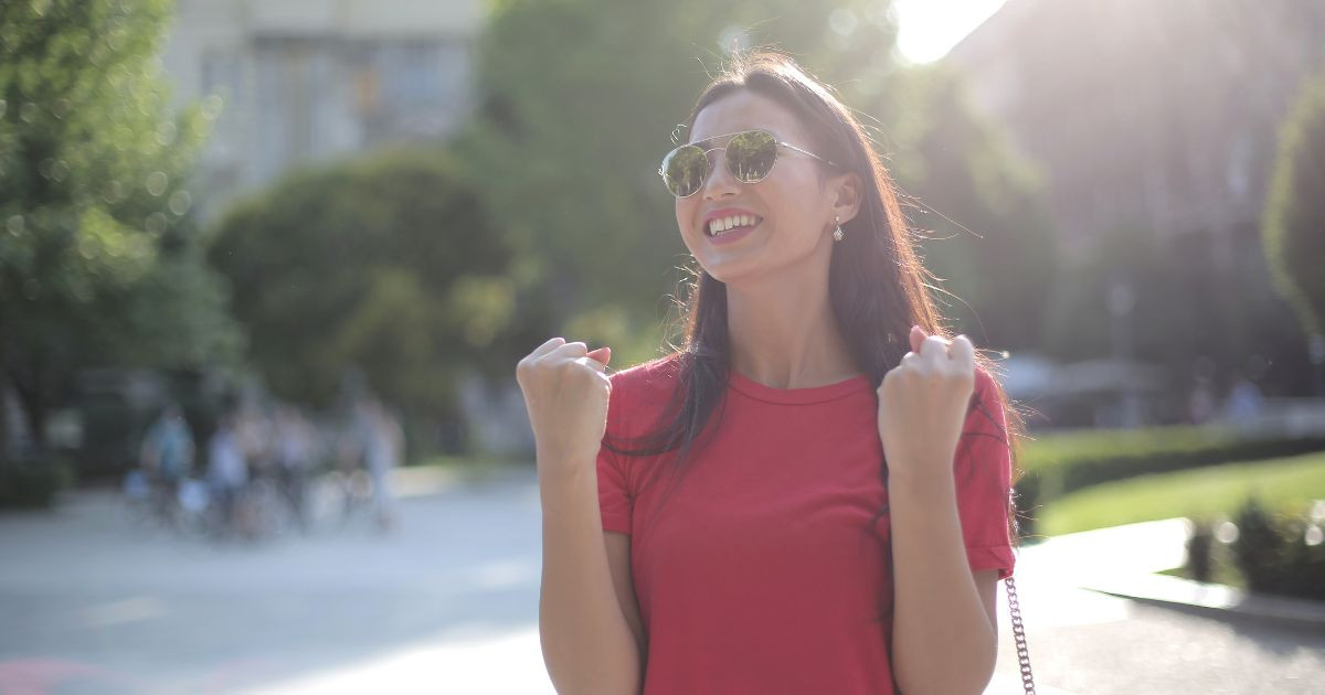 Increase your self-confidence and take the lead of your startup: How to stop underestimating yourself and build a successful career