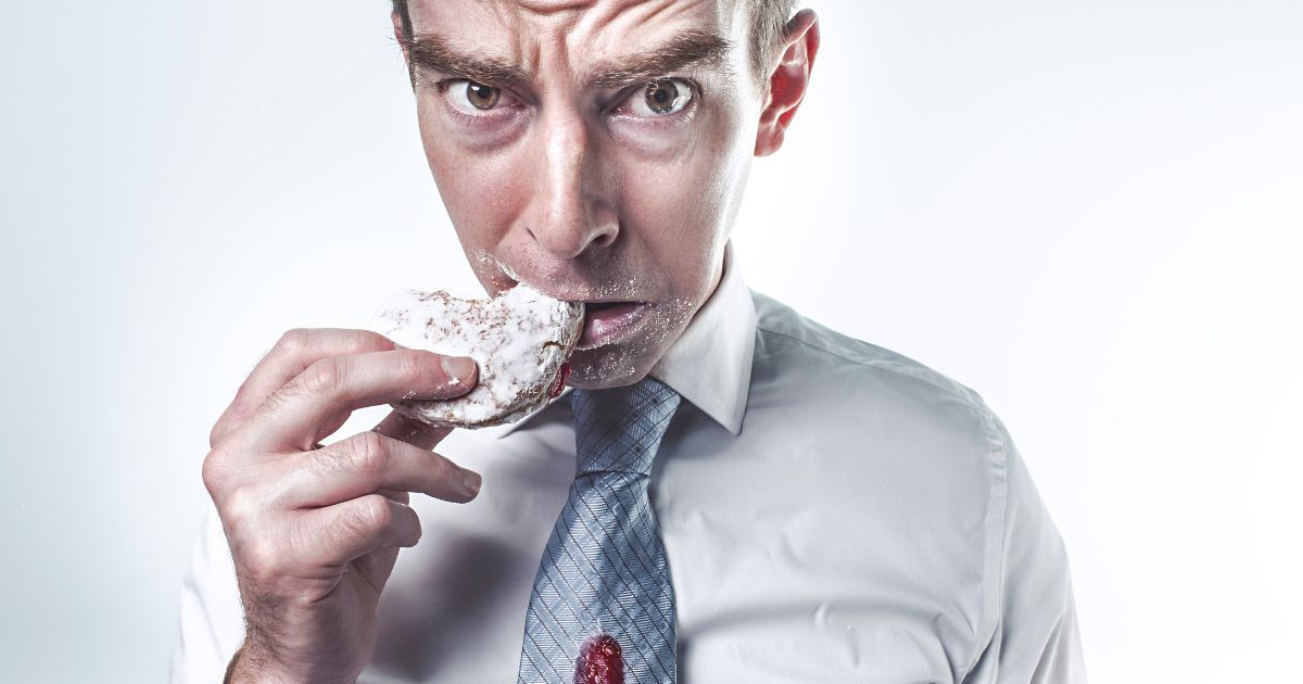 Harmonie in het lachen: Hoe persoonlijke instelling en het vermogen om jezelf uit te lachen leiden tot innerlijke rust