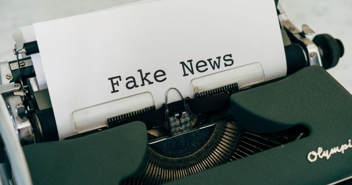 How to recognize disinformation and avoid being manipulated.