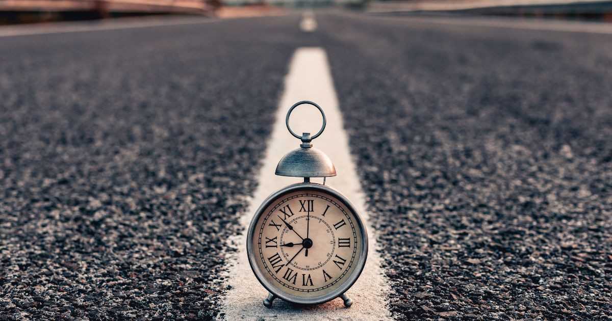 Rythme circadien et gestion de la perte : Comment nos horloges internes façonnent notre expérience émotionnelle