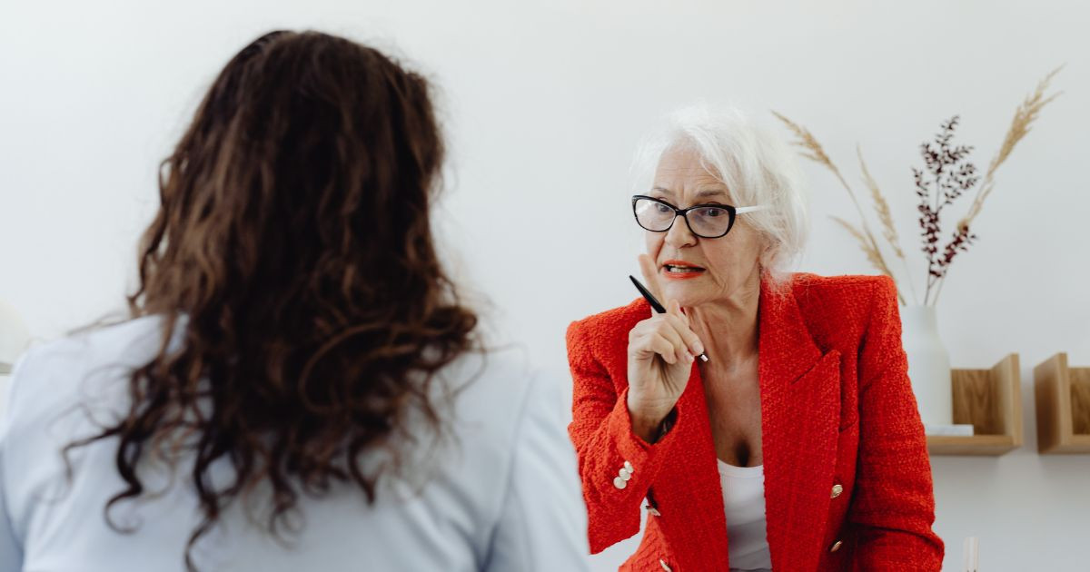 Comment trouver un mentor : Guide pratique pour la carrière et le développement personnel