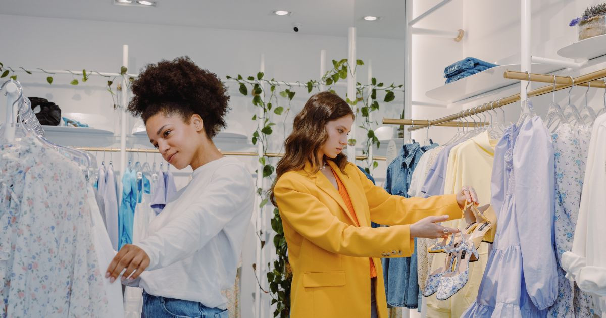 Change your decision-making time in shopping to a golden opportunity with critical thinking