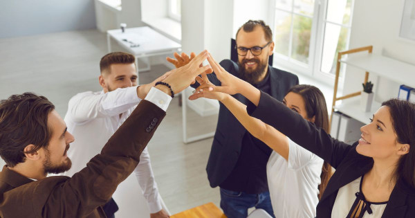 Kritisches Denken in Teams – Anwendung von kritischem Denken bei Zusammenarbeit und Entscheidungsfindung in Teams