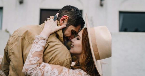 Wie man das Gleichgewicht zwischen Selbstliebe und Liebe zu anderen findet.