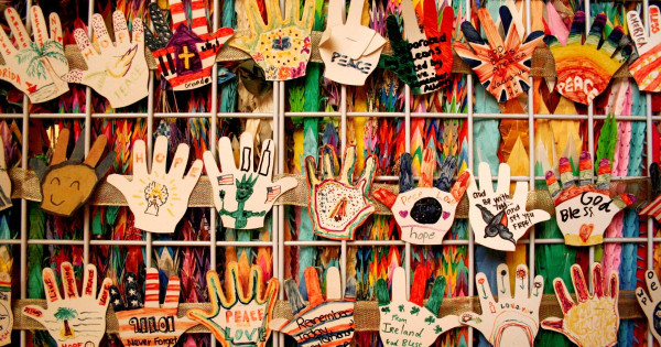 Holidays are also education: How to develop empathy, responsibility, and independence in children.