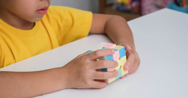 Ontdekken van kleine vreugden: Hoe probleemoplossing leidt tot een gelukkig en gezond leven voor kinderen van 7 – 9 jaar