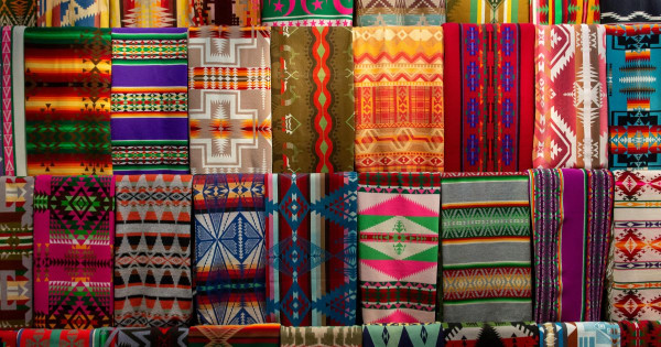 Modèles sociaux qui influencent notre vie – et comment les changer