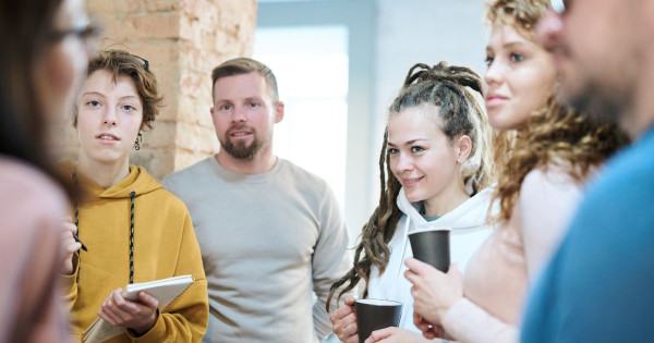 Master of Communication in Sedentary Employment: How to Acquire Skills for Success in Personal and Professional Life