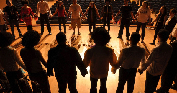 Emotions at Work and Improvisation in Teams