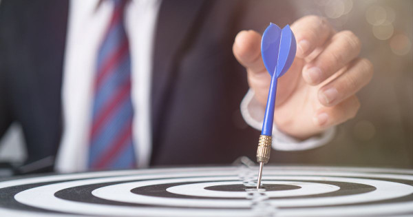 Cómo manejar eficazmente la presión y alcanzar objetivos personales en el trabajo